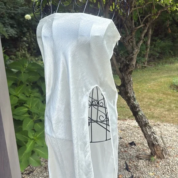 Urban outfitters strapless, high slit dress - Picture 2 of 5